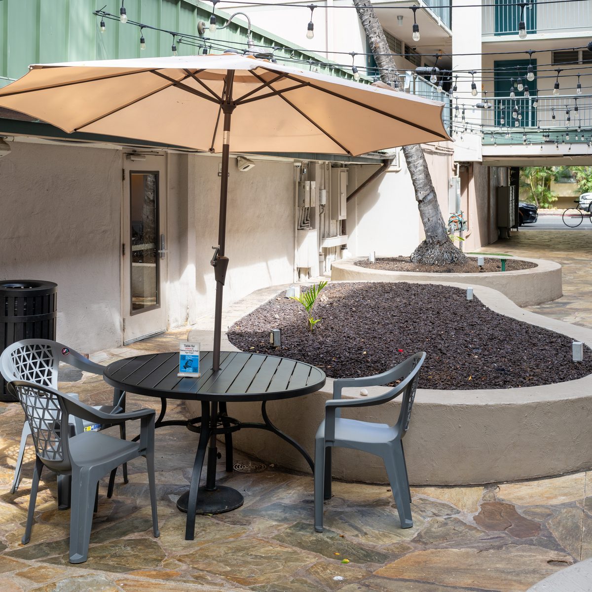 Dine in the Courtyard